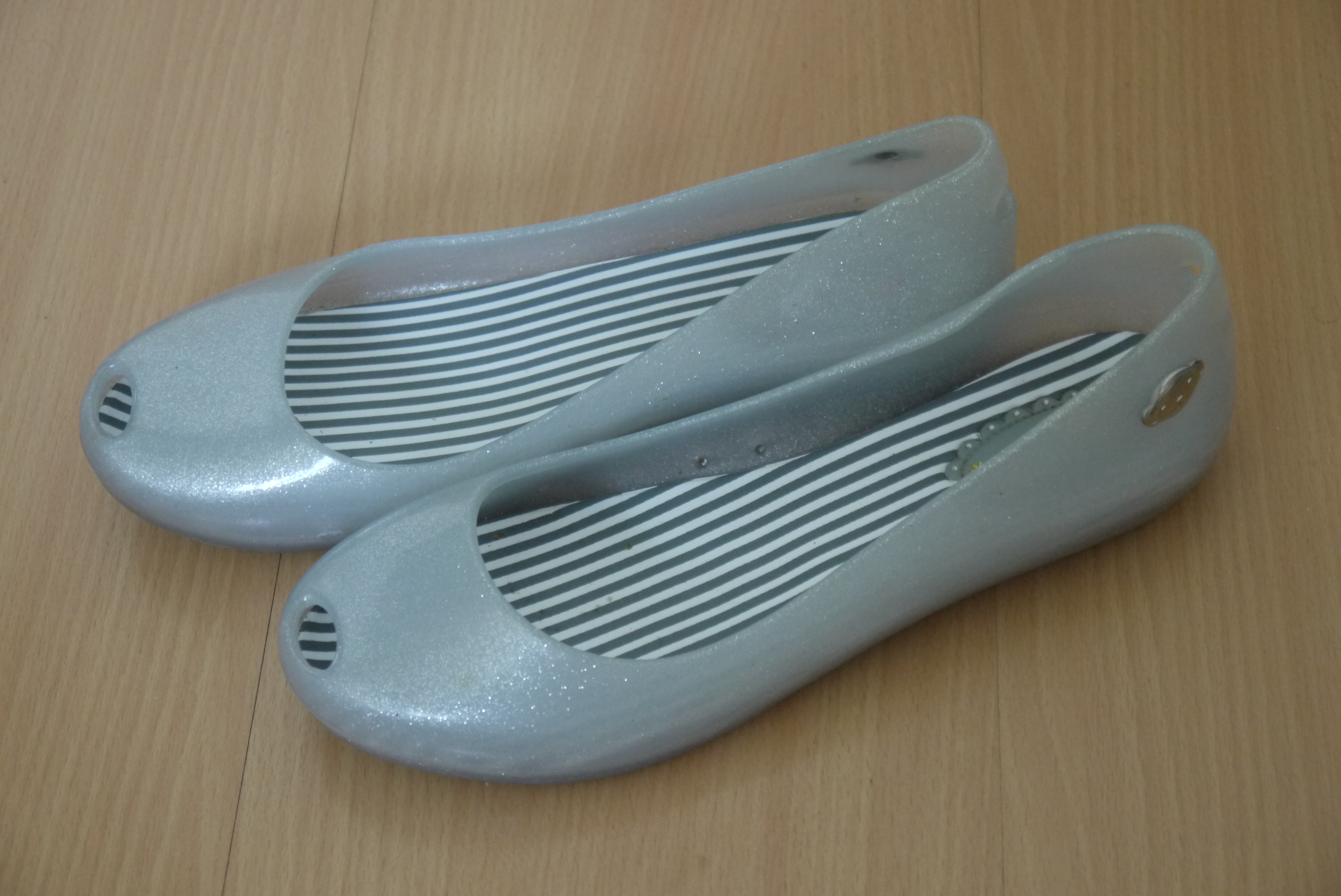 plastic shoes for rainy season